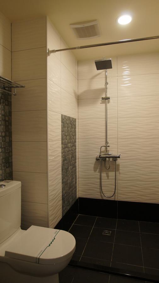 Boston Plus Hotel Kota Chiayi Bagian luar foto